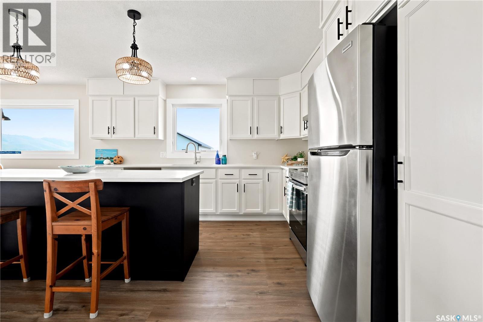 54B Marshall Crescent, Katepwa Beach, SK - Indoor Photo Showing Kitchen