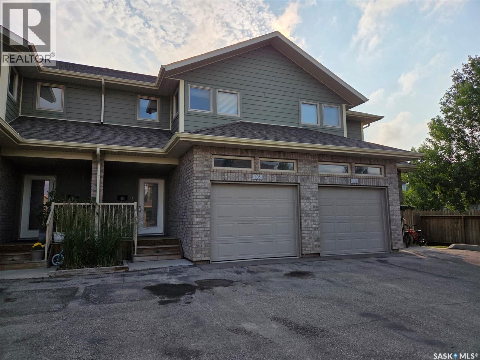 103 115 Shepherd Crescent, Saskatoon, SK - Outdoor With Deck Patio Veranda With Facade