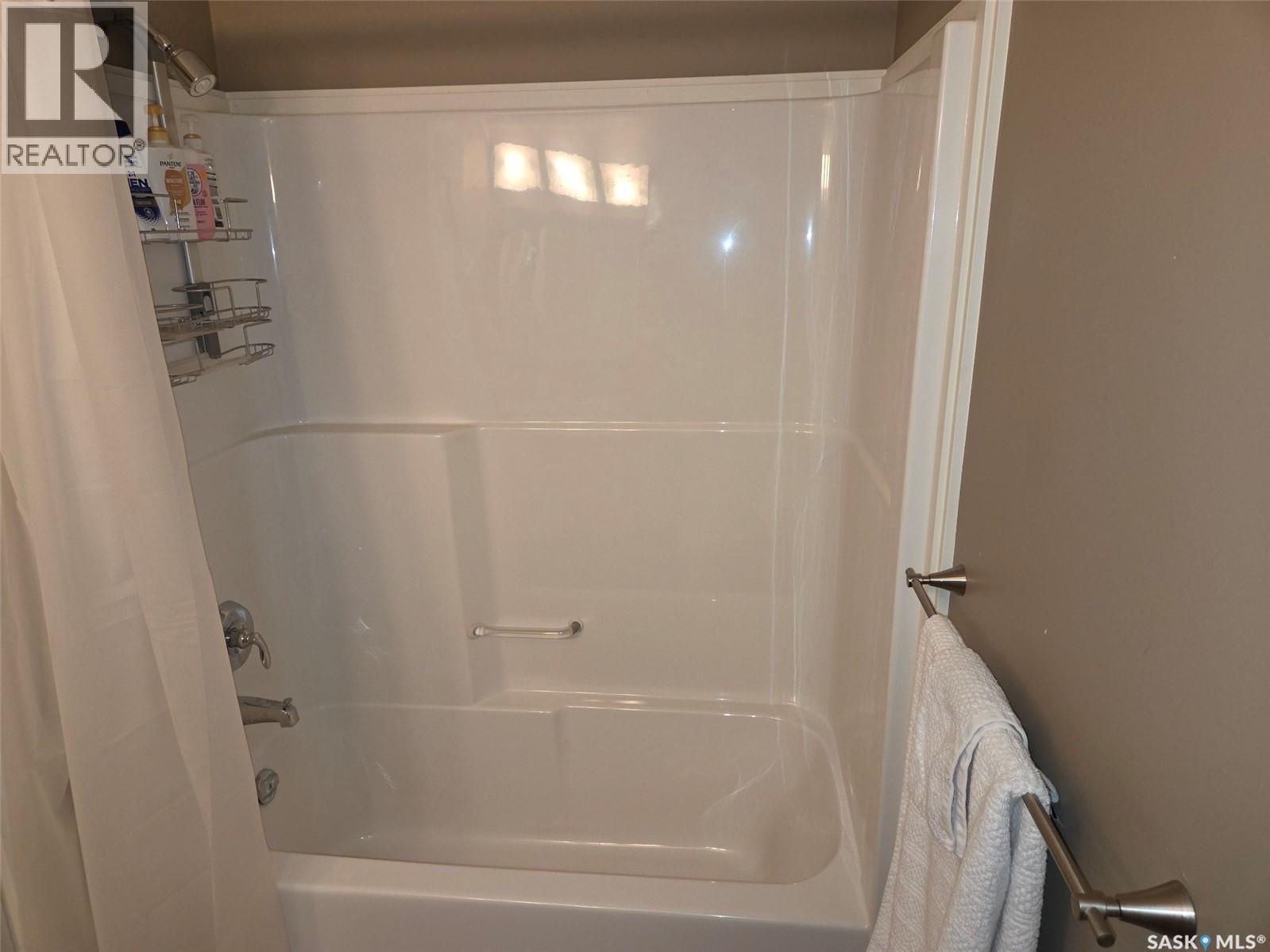 103 115 Shepherd Crescent, Saskatoon, SK - Indoor Photo Showing Bathroom