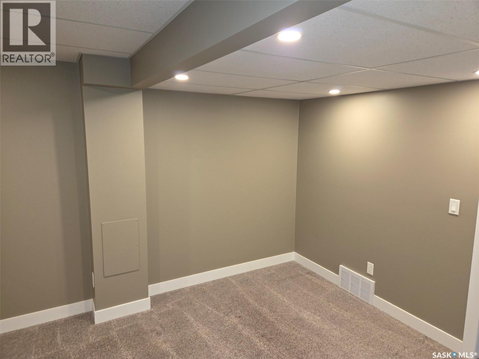 103 115 Shepherd Crescent, Saskatoon, SK - Indoor