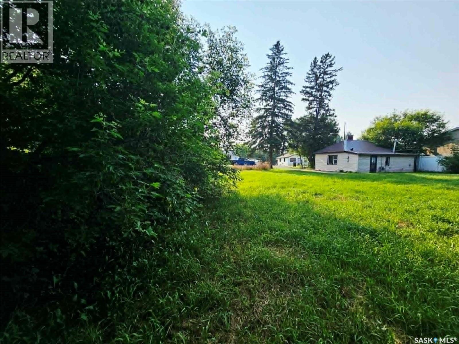 509 St Mary Street, Esterhazy, SK - Outdoor
