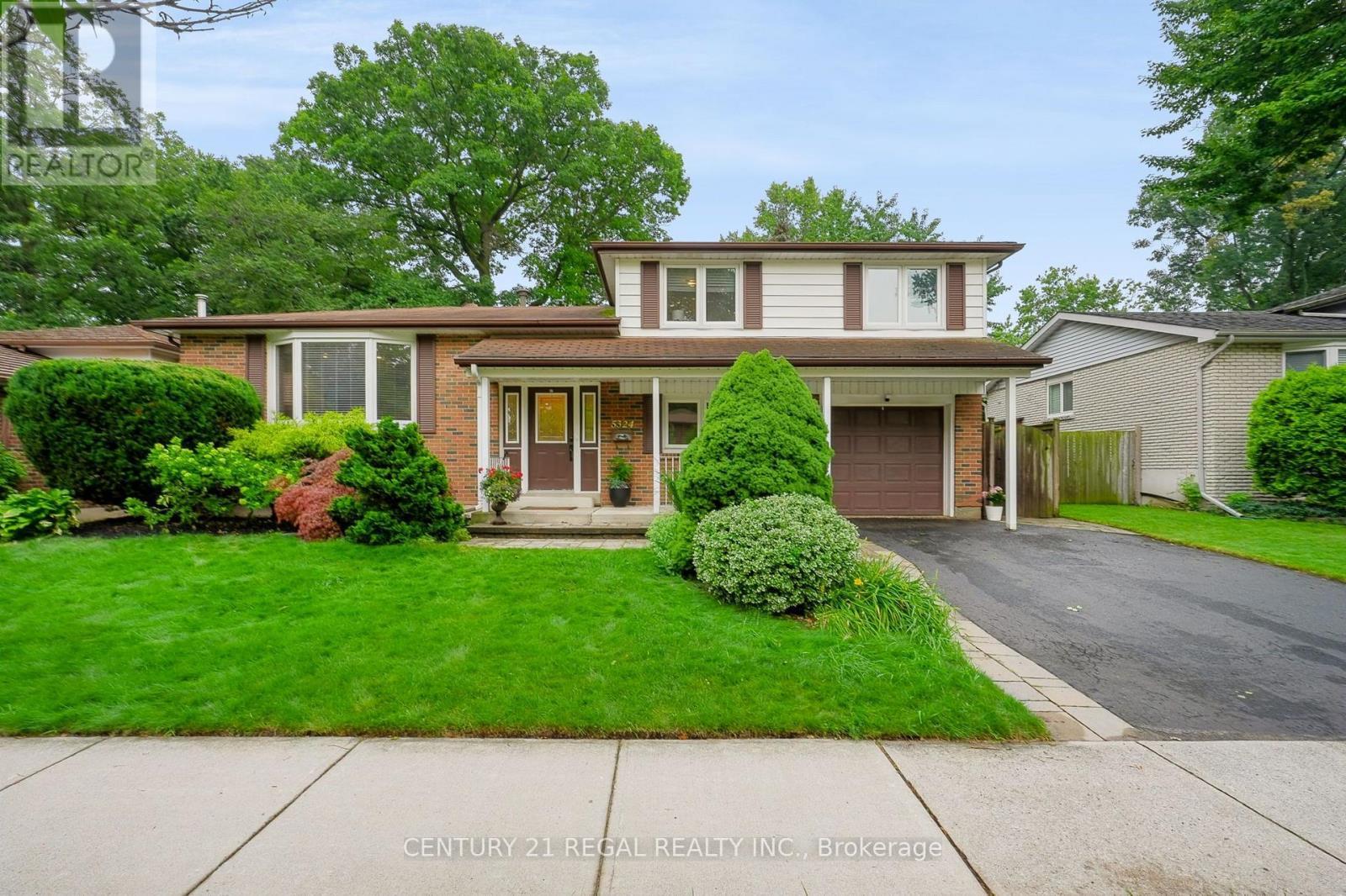 5324 Linbrook Road, Burlington, ON - Outdoor With Facade