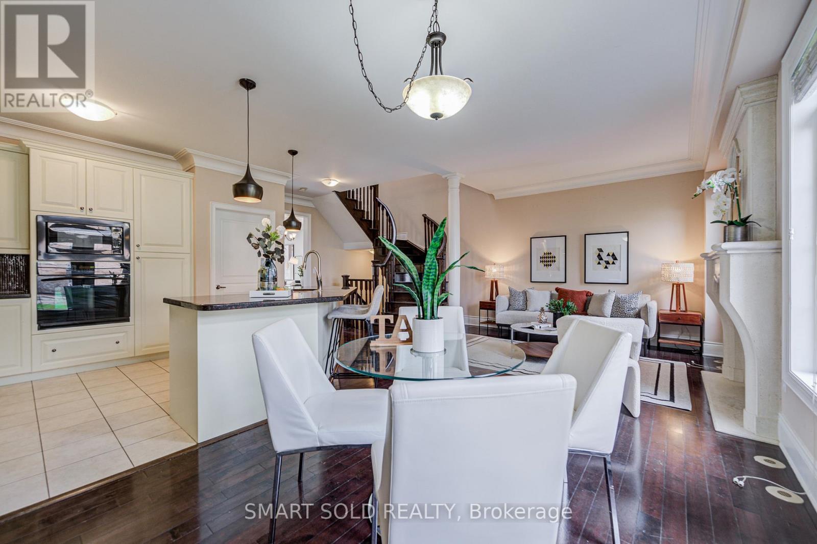 4123 Shipp Drive, Mississauga, ON - Indoor Photo Showing Other Room