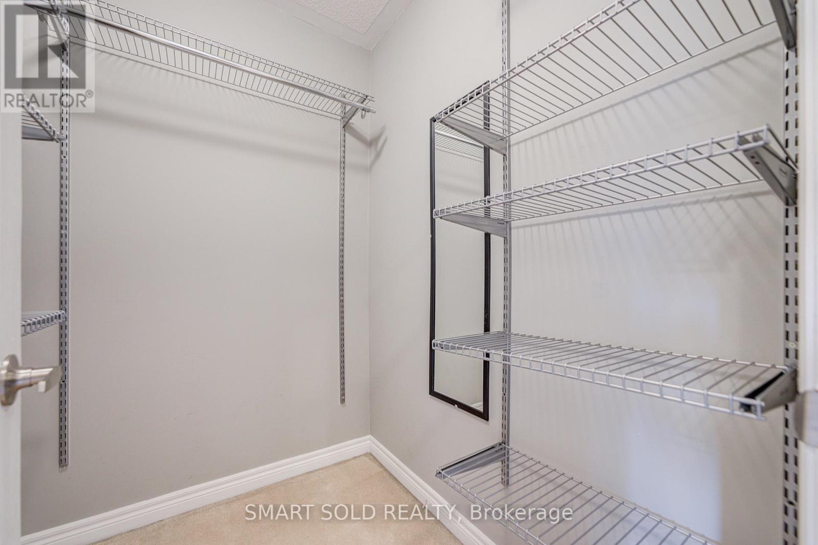 4123 Shipp Drive, Mississauga, ON - Indoor