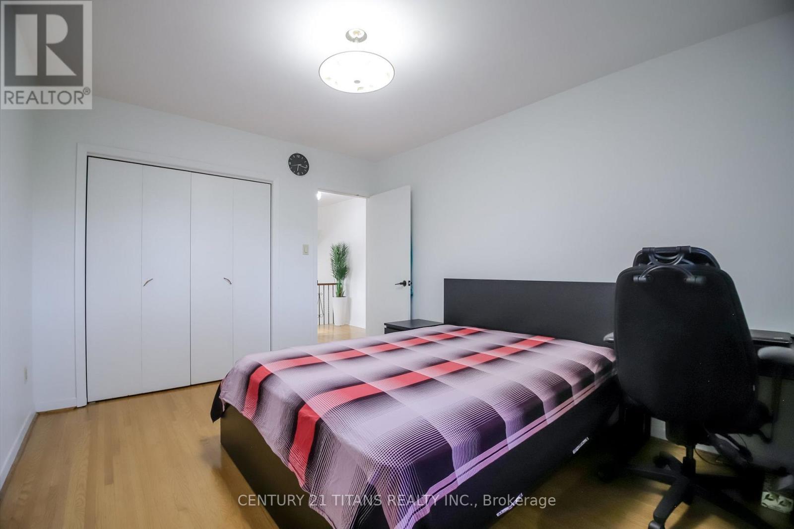 9 Minos Crescent, Toronto, ON - Indoor Photo Showing Bedroom