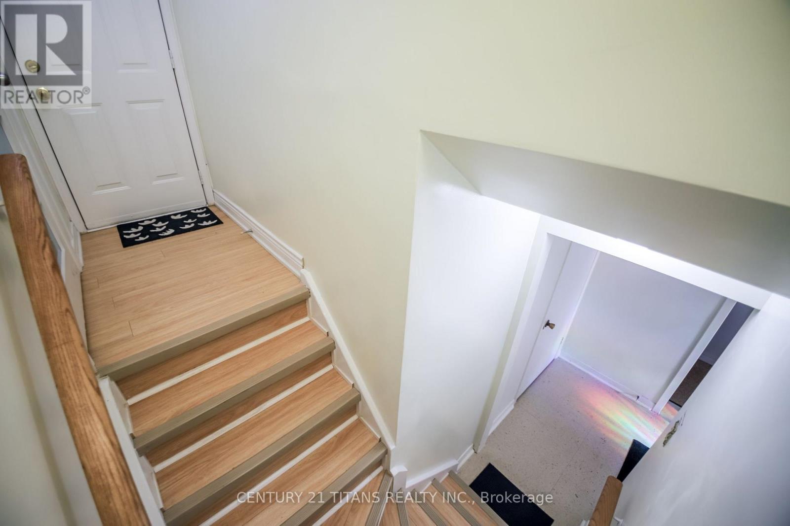 9 Minos Crescent, Toronto, ON - Indoor Photo Showing Other Room