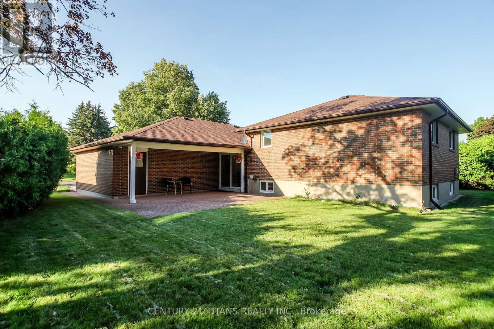 9 Minos Crescent, Toronto, ON - Outdoor
