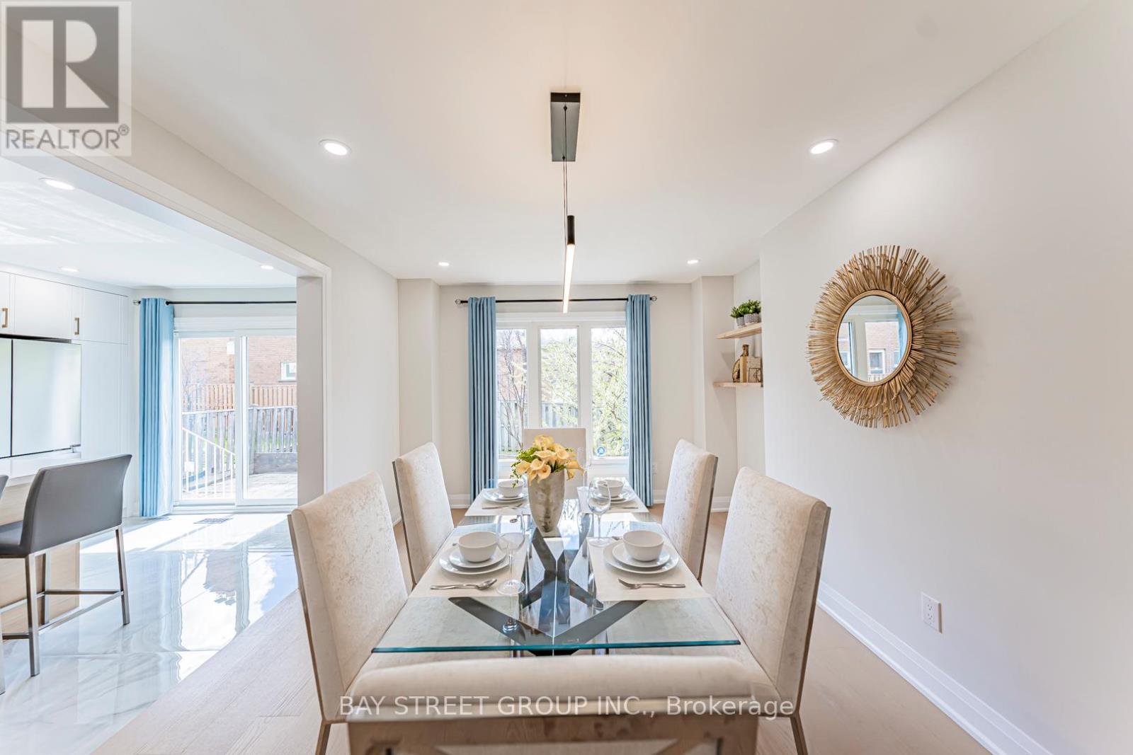 146 Cabinet Crescent, Vaughan, ON - Indoor Photo Showing Dining Room