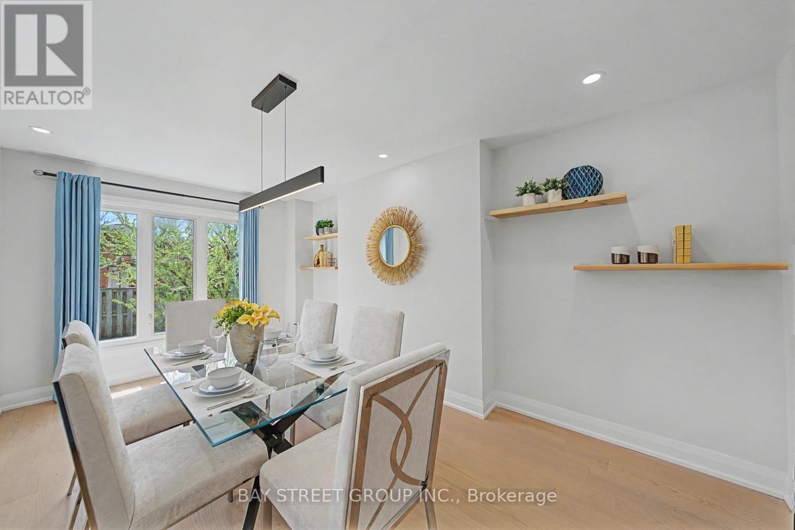 146 Cabinet Crescent, Vaughan, ON - Indoor Photo Showing Dining Room