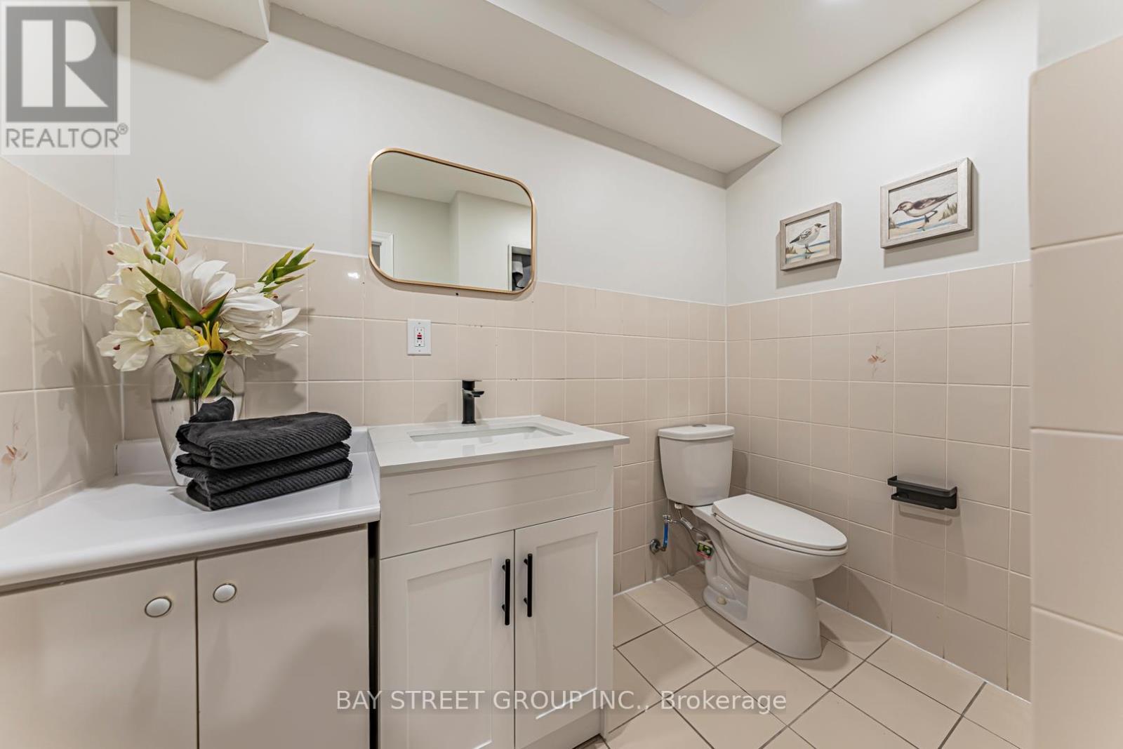 146 Cabinet Crescent, Vaughan, ON - Indoor Photo Showing Bathroom