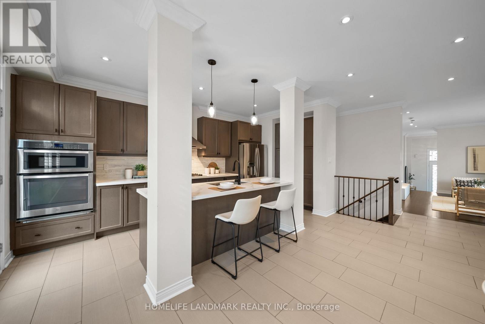 Large kitchen - 50 Keith-Wright Crescent, Ajax, ON - Indoor Photo Showing Kitchen With Upgraded Kitchen