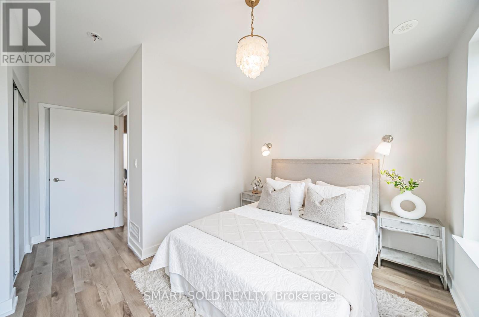 132 - 20 Echo Point, Toronto, ON - Indoor Photo Showing Bedroom