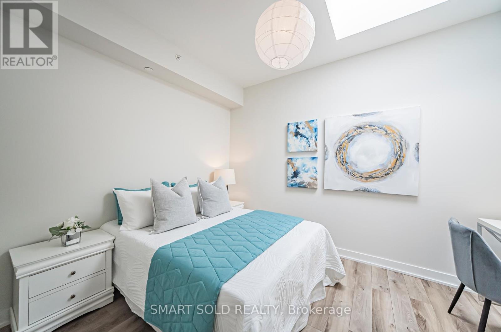 132 - 20 Echo Point, Toronto, ON - Indoor Photo Showing Bedroom