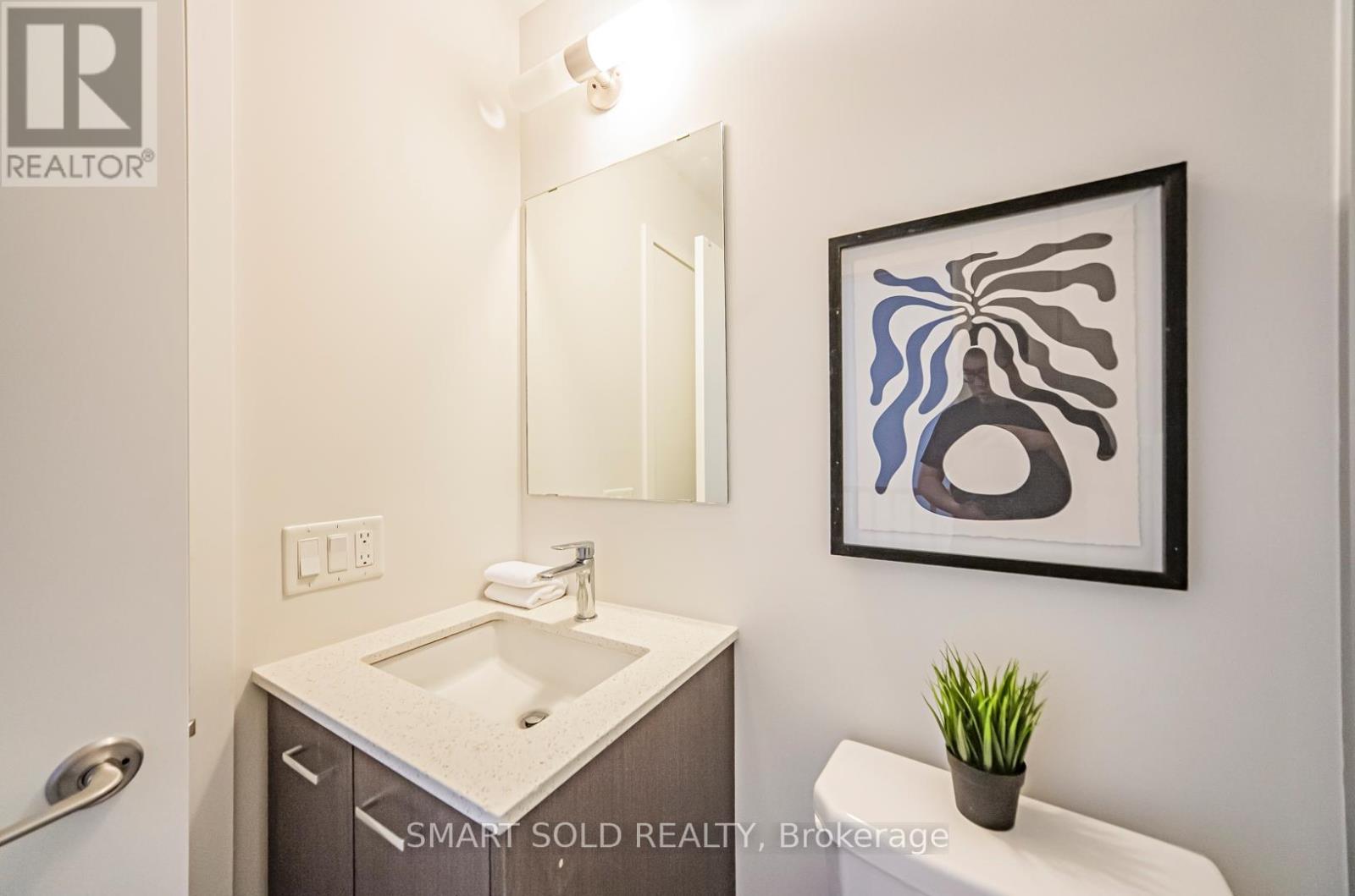 132 - 20 Echo Point, Toronto, ON - Indoor Photo Showing Bathroom