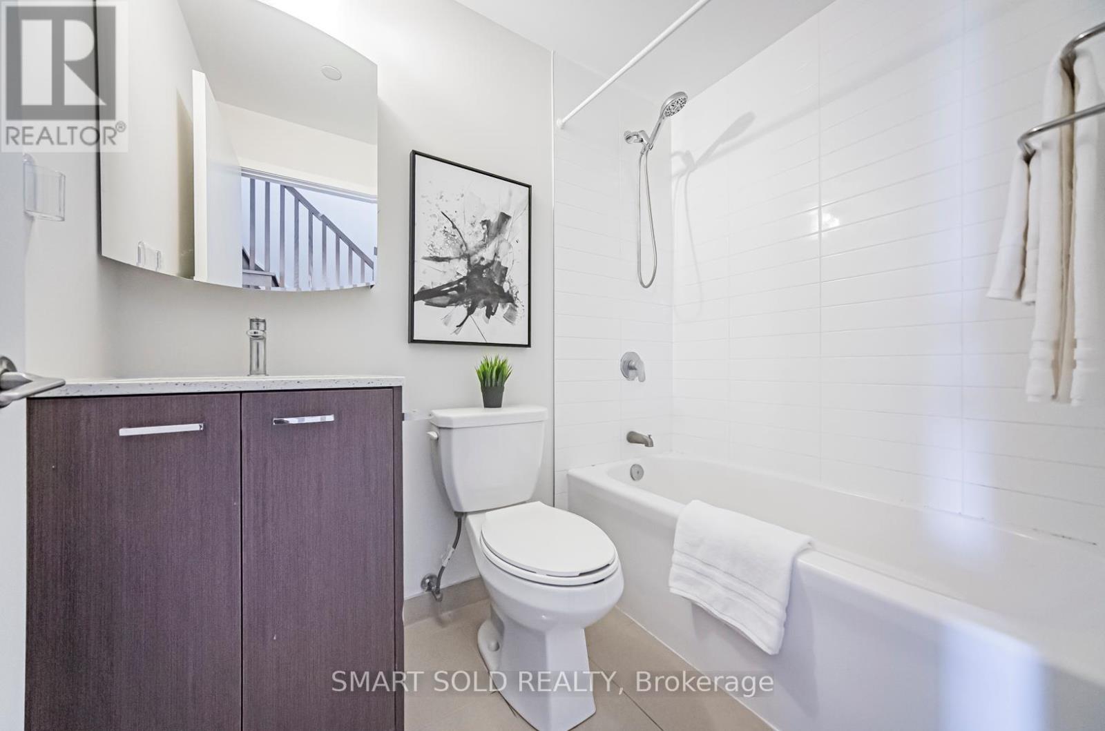 132 - 20 Echo Point, Toronto, ON - Indoor Photo Showing Bathroom