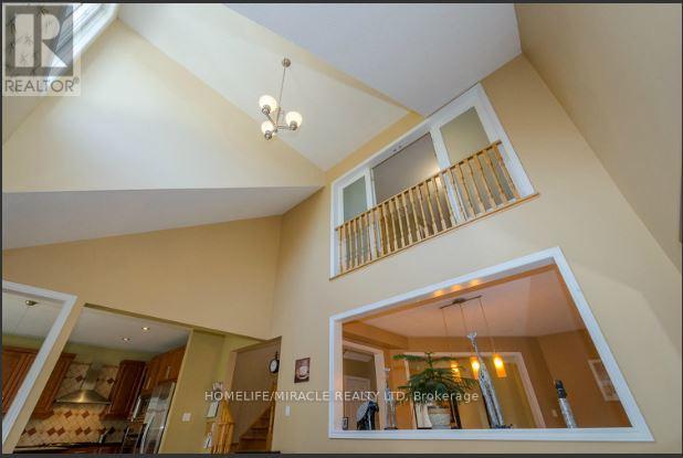 30 Masters Green Crescent, Brampton, ON - Indoor Photo Showing Other Room