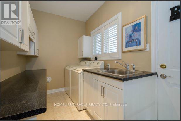 30 Masters Green Crescent, Brampton, ON - Indoor