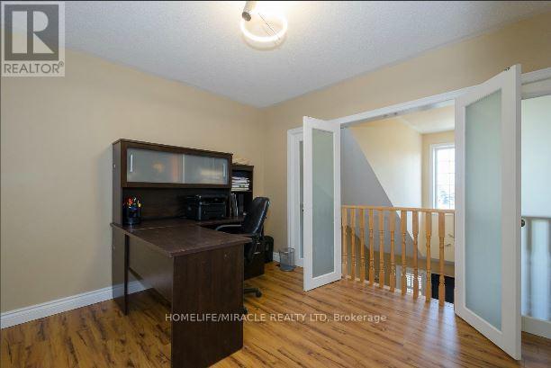 30 Masters Green Crescent, Brampton, ON - Indoor