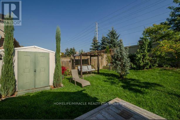 30 Masters Green Crescent, Brampton, ON - Outdoor