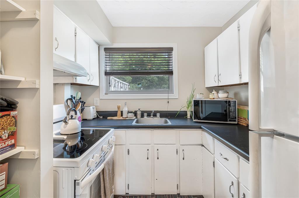 97 Fahey Street, St. John'S, NL - Indoor Photo Showing Kitchen