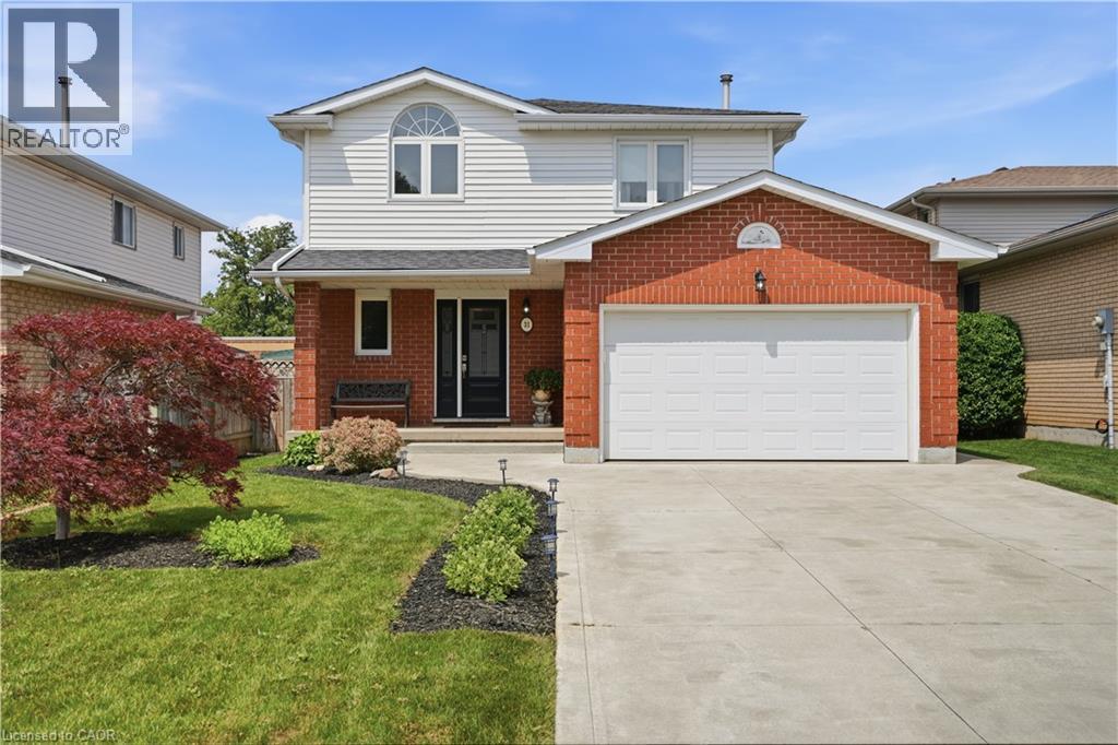 31 Fano Drive, Hamilton, ON - Outdoor