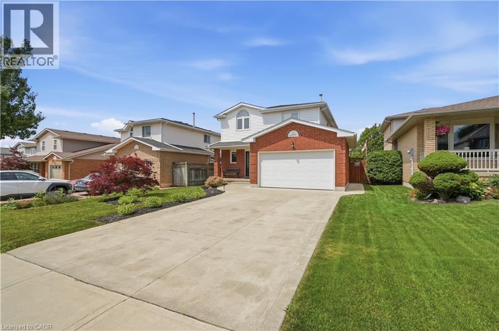 31 Fano Drive, Hamilton, ON - Outdoor