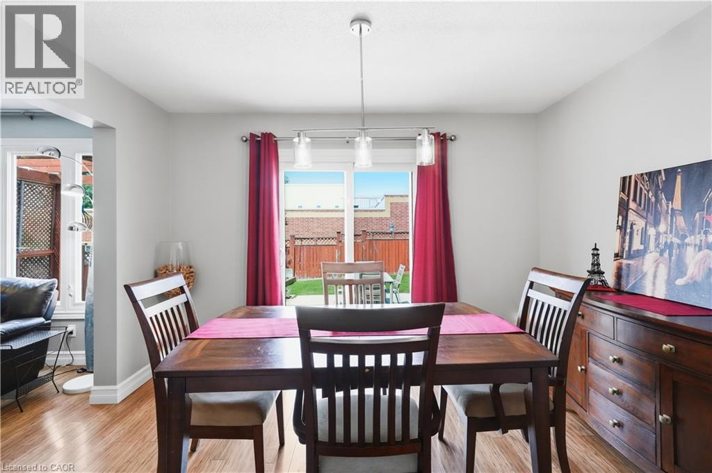 31 Fano Drive, Hamilton, ON - Indoor Photo Showing Dining Room