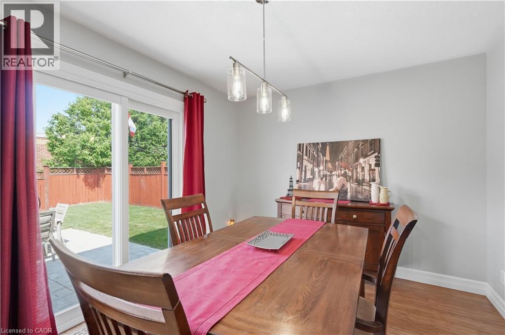 31 Fano Drive, Hamilton, ON - Indoor Photo Showing Dining Room