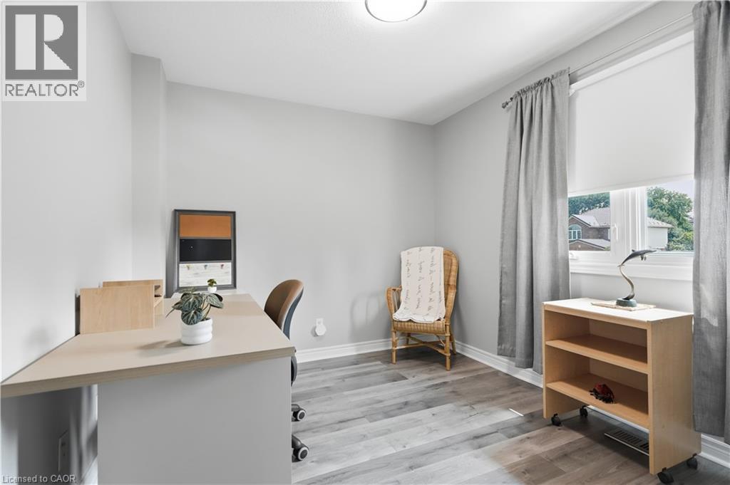 31 Fano Drive, Hamilton, ON - Indoor Photo Showing Other Room