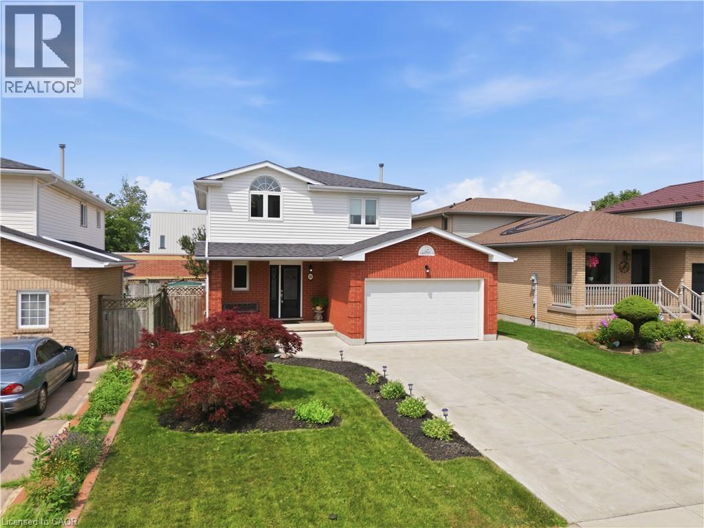 31 Fano Drive, Hamilton, ON - Outdoor