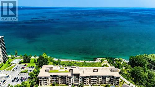 221 - 35 SOUTHSHORE CRESCENT  Hamilton, ON L8E 0J2