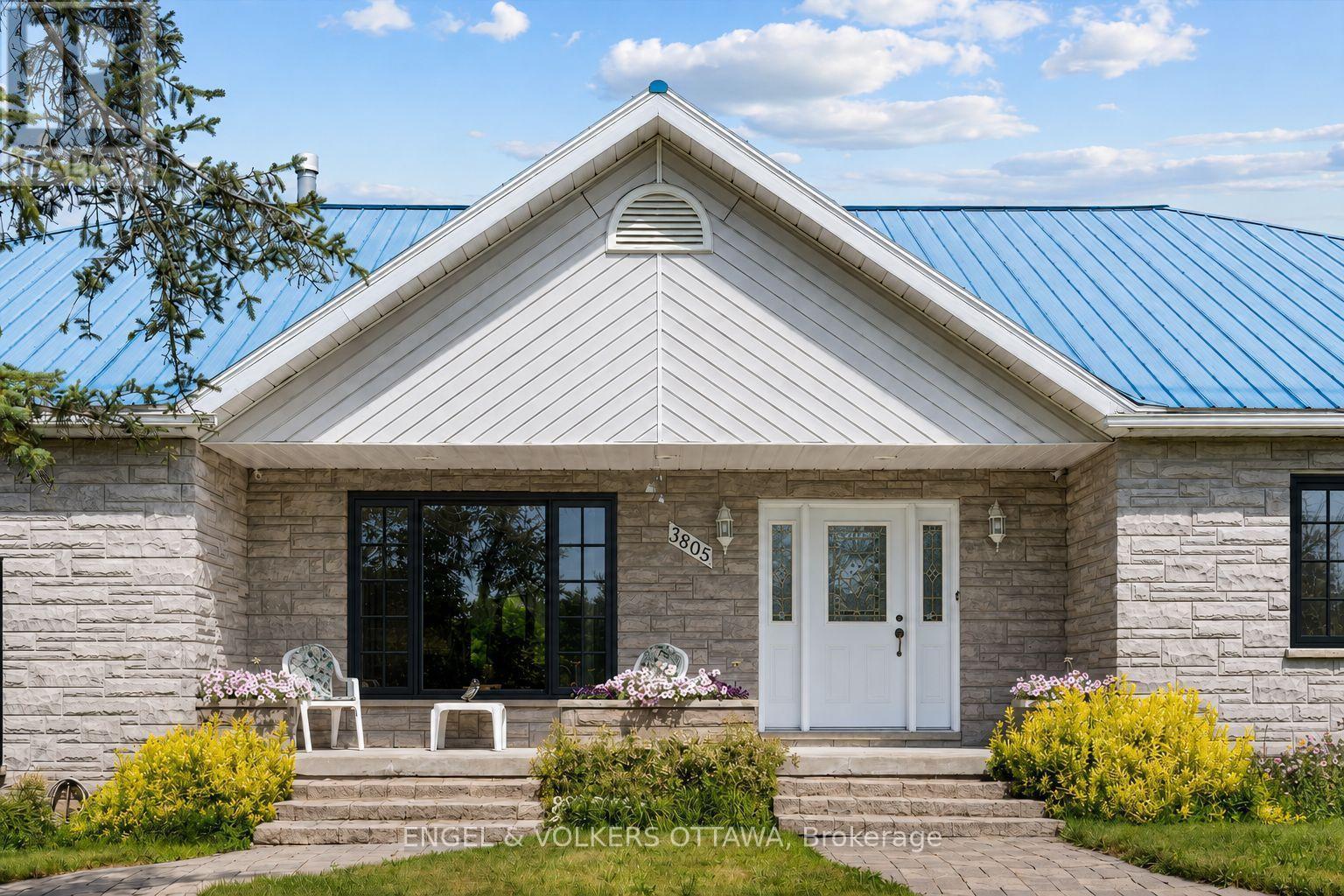3805 Big Rideau Lake Road, Rideau Lakes, ON - Outdoor