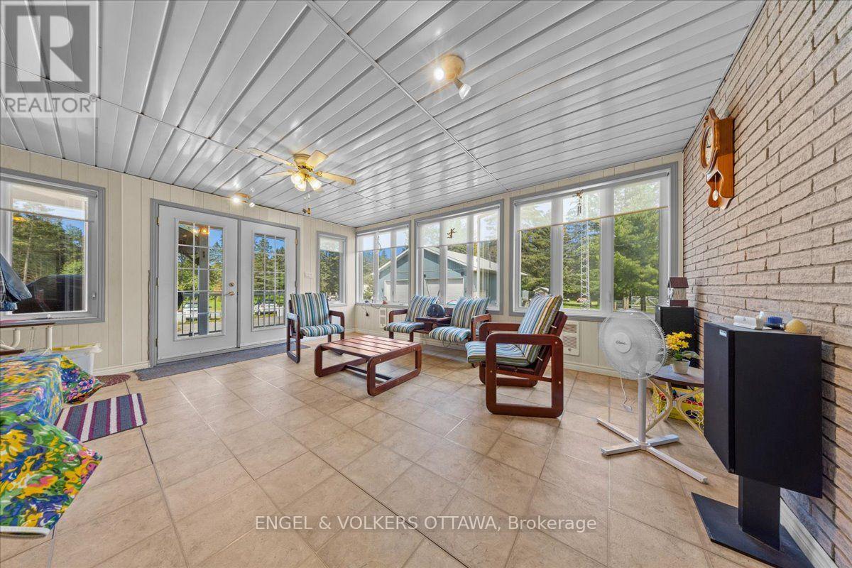 3805 Big Rideau Lake Road, Rideau Lakes, ON - Photo Showing Other Room