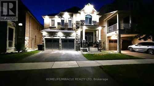 185 THORNBUSH BOULEVARD  Brampton, ON L7A 4R5