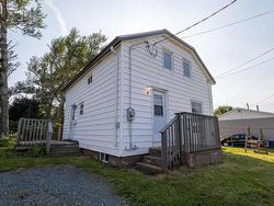 4 Mcpherson Street Glace Bay, NS B1A 2A7