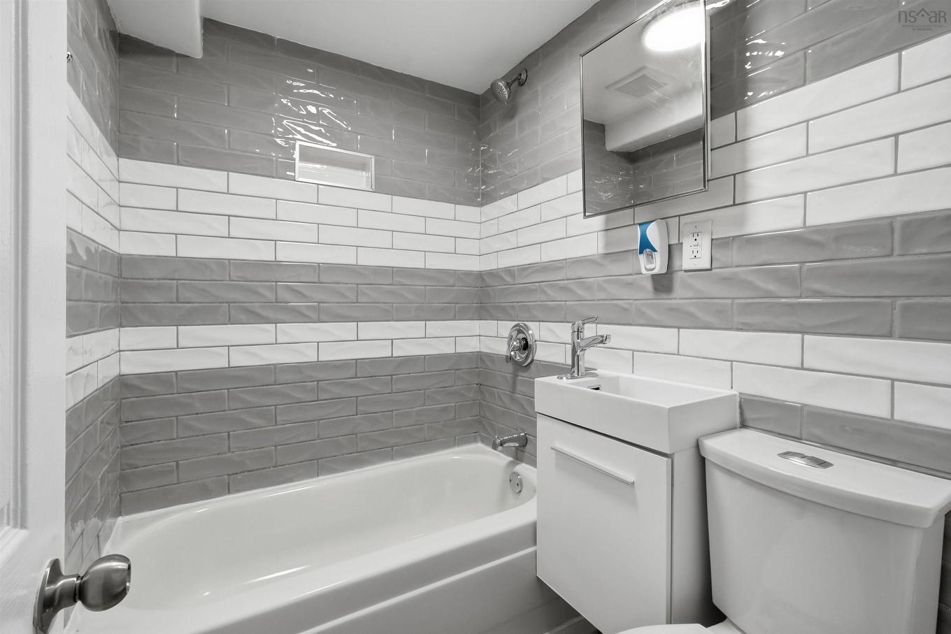 3175 Micmac Street Street, Halifax, NS - Indoor Photo Showing Bathroom