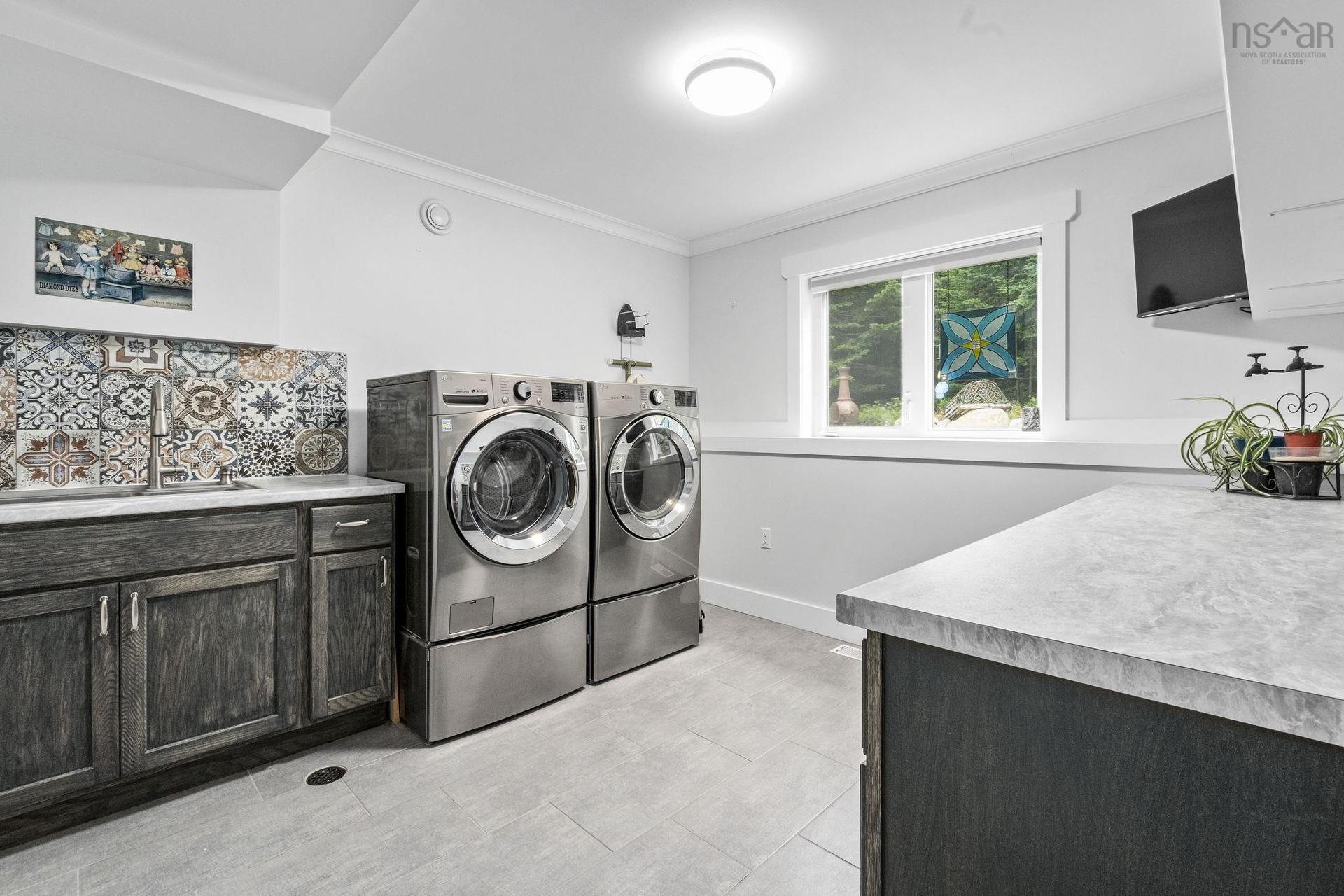 116 Whitecap Ridge, Black Point, NS - Indoor Photo Showing Laundry Room