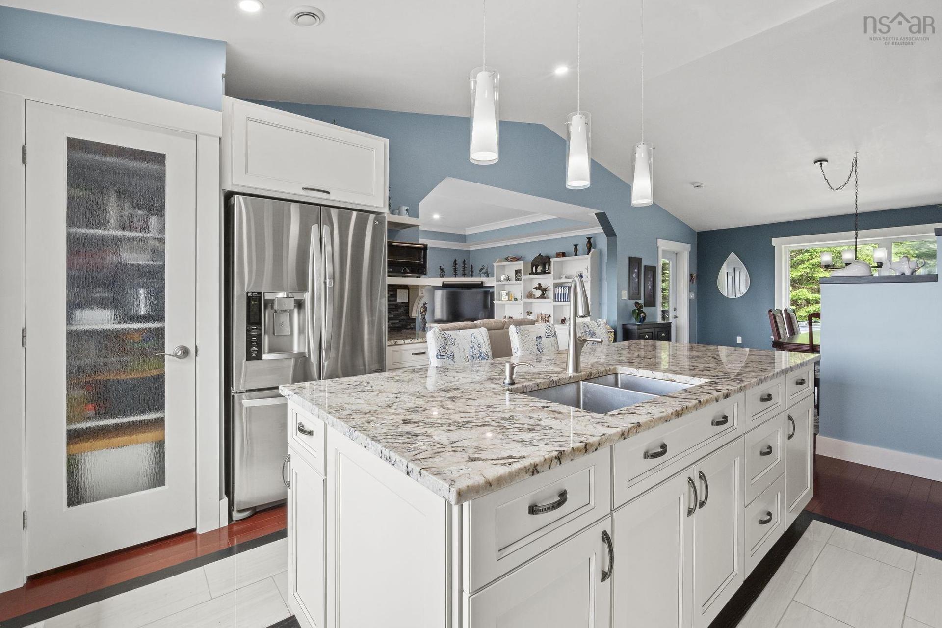 116 Whitecap Ridge, Black Point, NS - Indoor Photo Showing Kitchen With Double Sink With Upgraded Kitchen