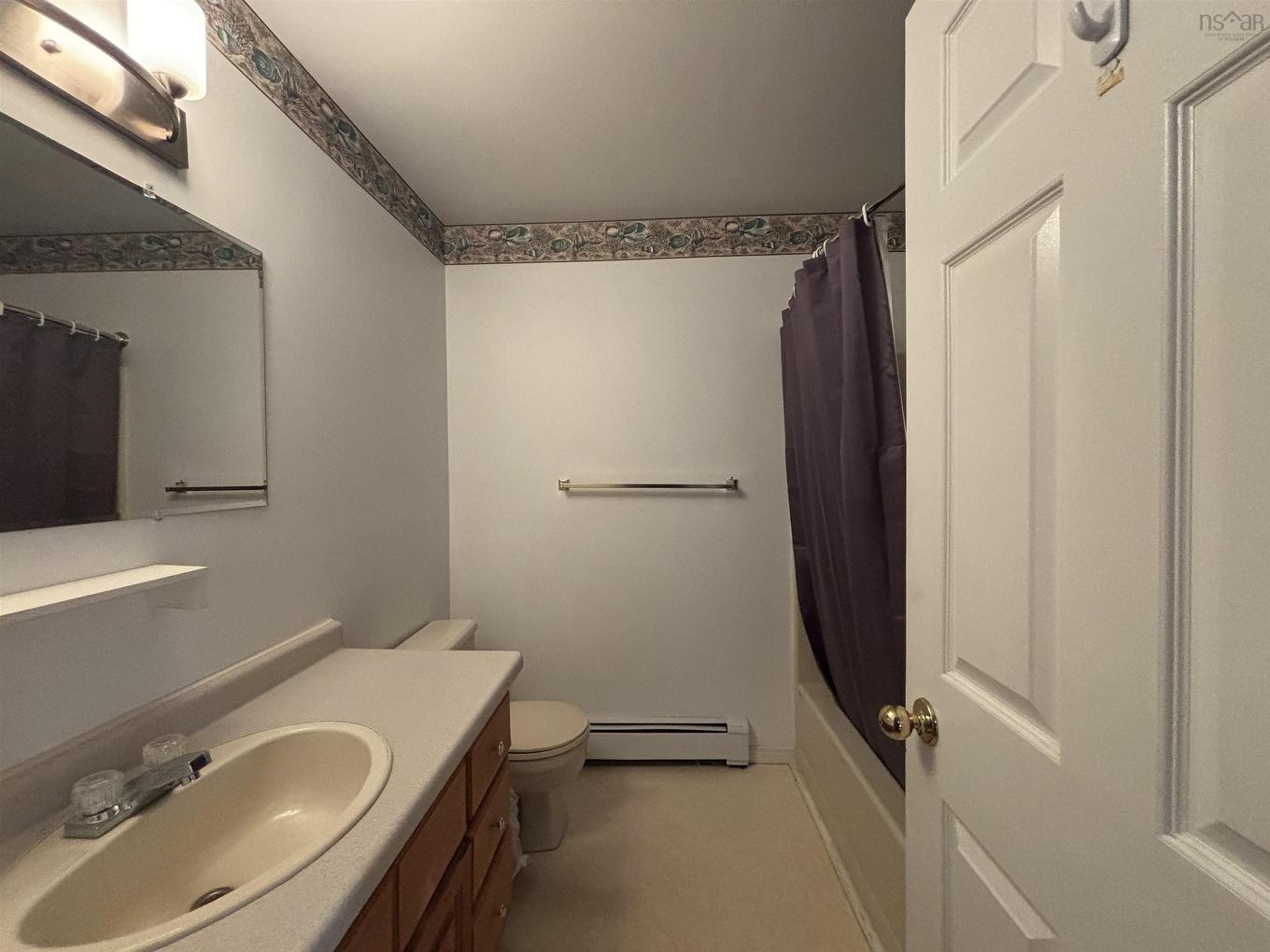 264 Hollingsworth Drive, Bridgewater, NS - Indoor Photo Showing Bathroom