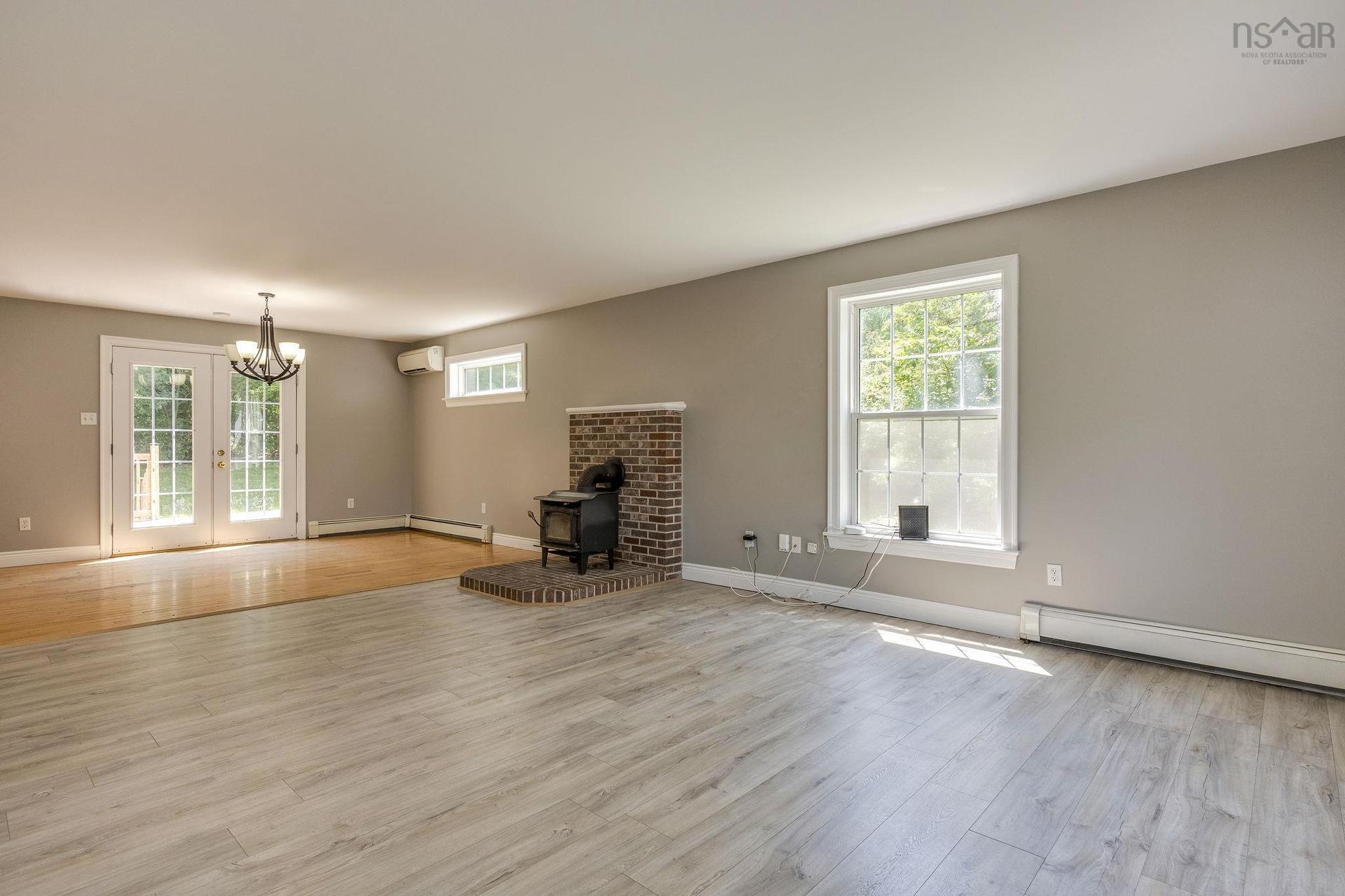 174 Prospect Avenue, Kentville, NS - Indoor Photo Showing Living Room With Fireplace