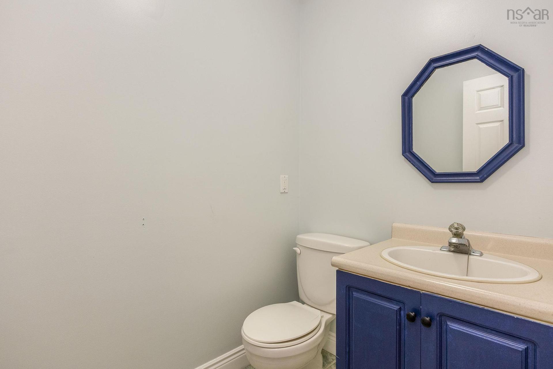174 Prospect Avenue, Kentville, NS - Indoor Photo Showing Bathroom