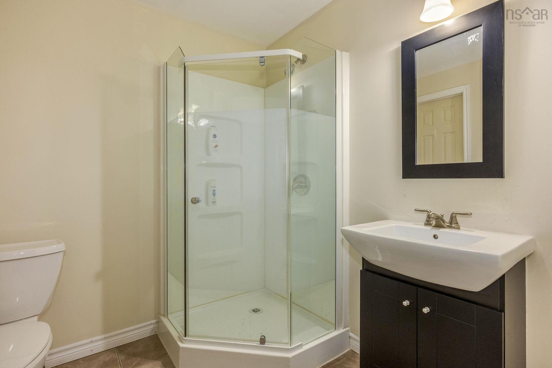 174 Prospect Avenue, Kentville, NS - Indoor Photo Showing Bathroom