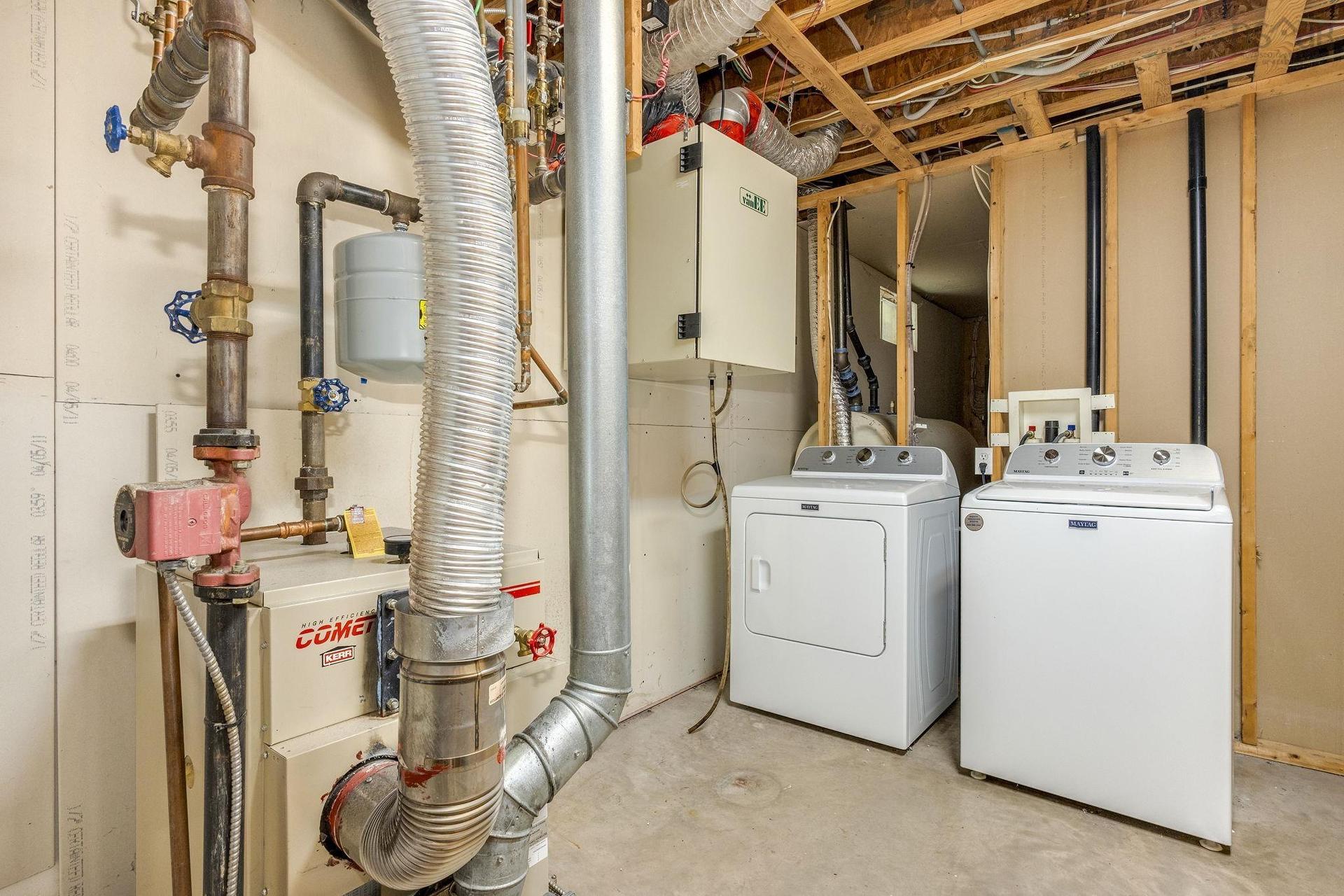 174 Prospect Avenue, Kentville, NS - Indoor Photo Showing Laundry Room