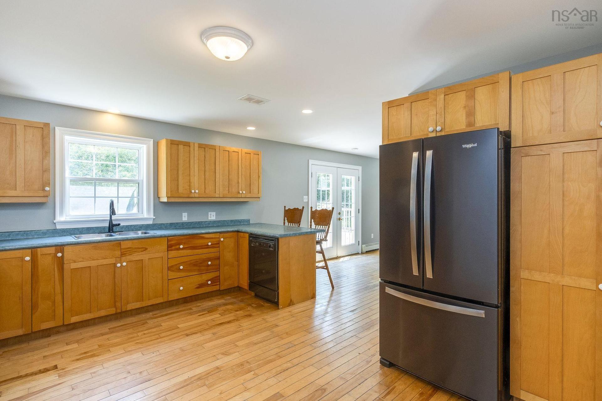 174 Prospect Avenue, Kentville, NS - Indoor Photo Showing Kitchen With Double Sink