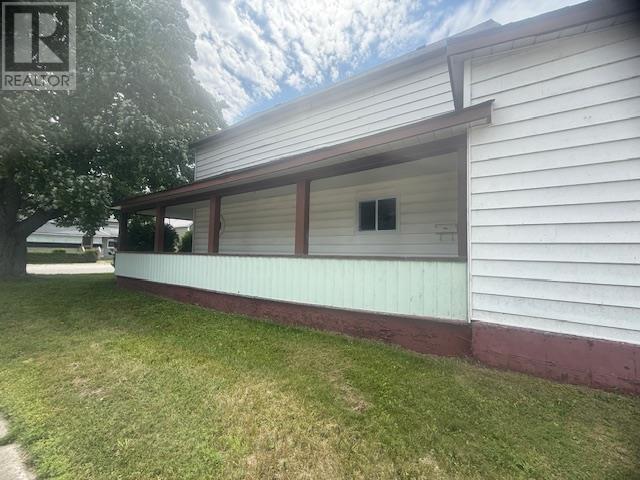 37 Hawkins St, Blind River, ON - Outdoor