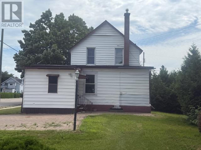 37 Hawkins St, Blind River, ON - Outdoor