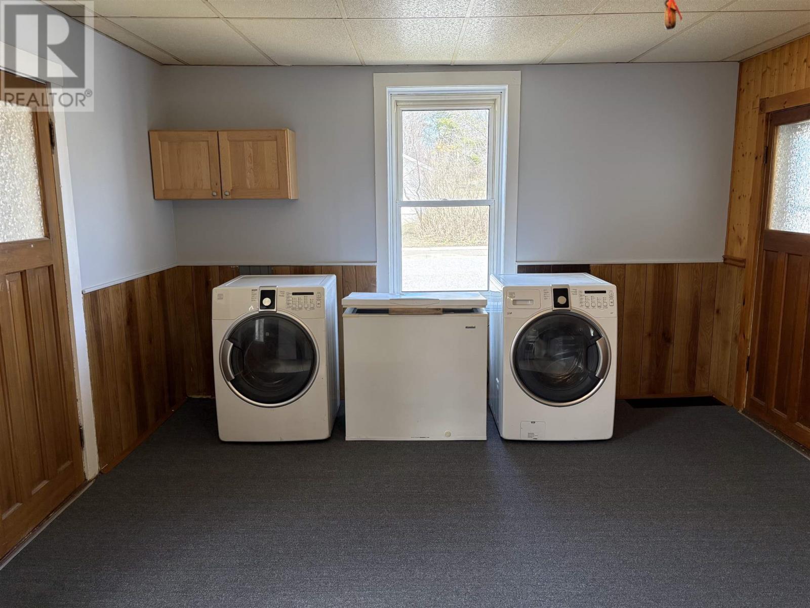 37 Hawkins St, Blind River, ON - Indoor Photo Showing Laundry Room