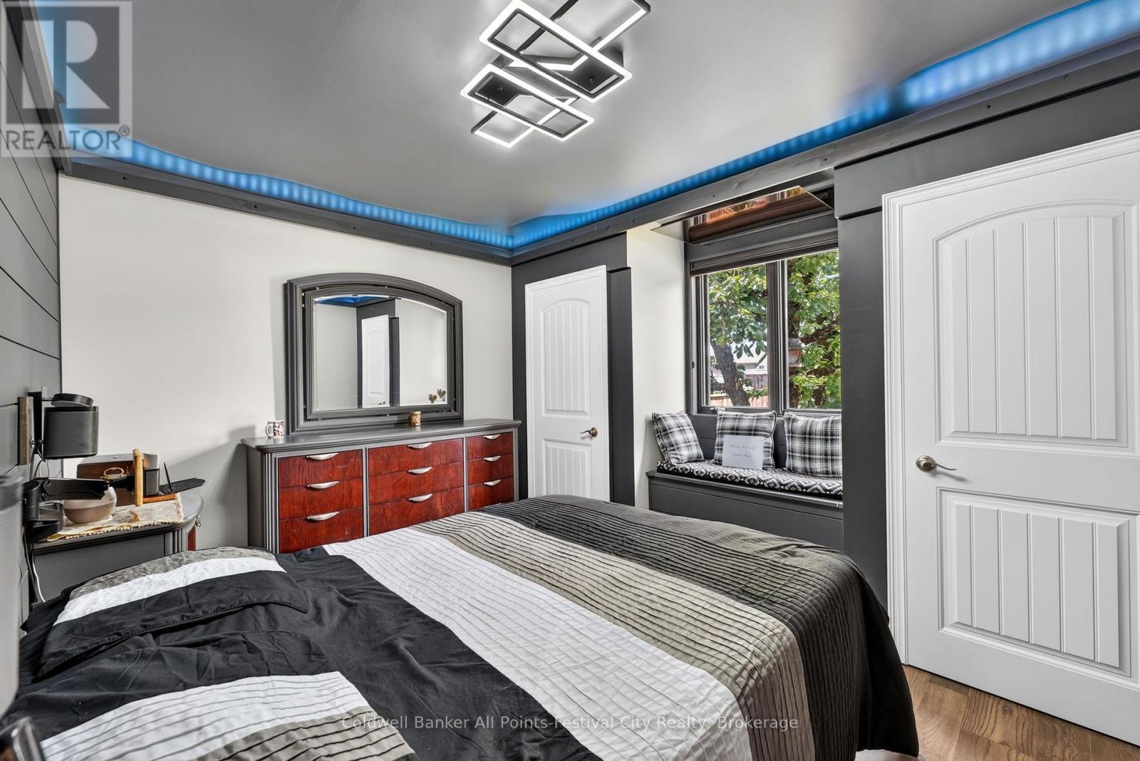 128 Cambria Road N, Goderich (Goderich (Town)), ON - Indoor Photo Showing Bedroom