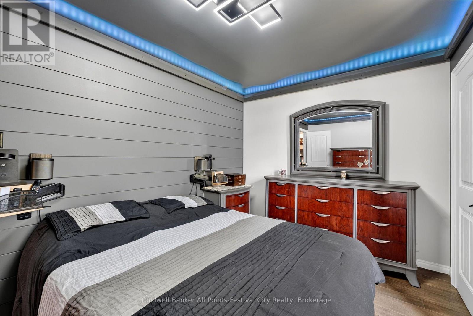 128 Cambria Road N, Goderich (Goderich (Town)), ON - Indoor Photo Showing Bedroom