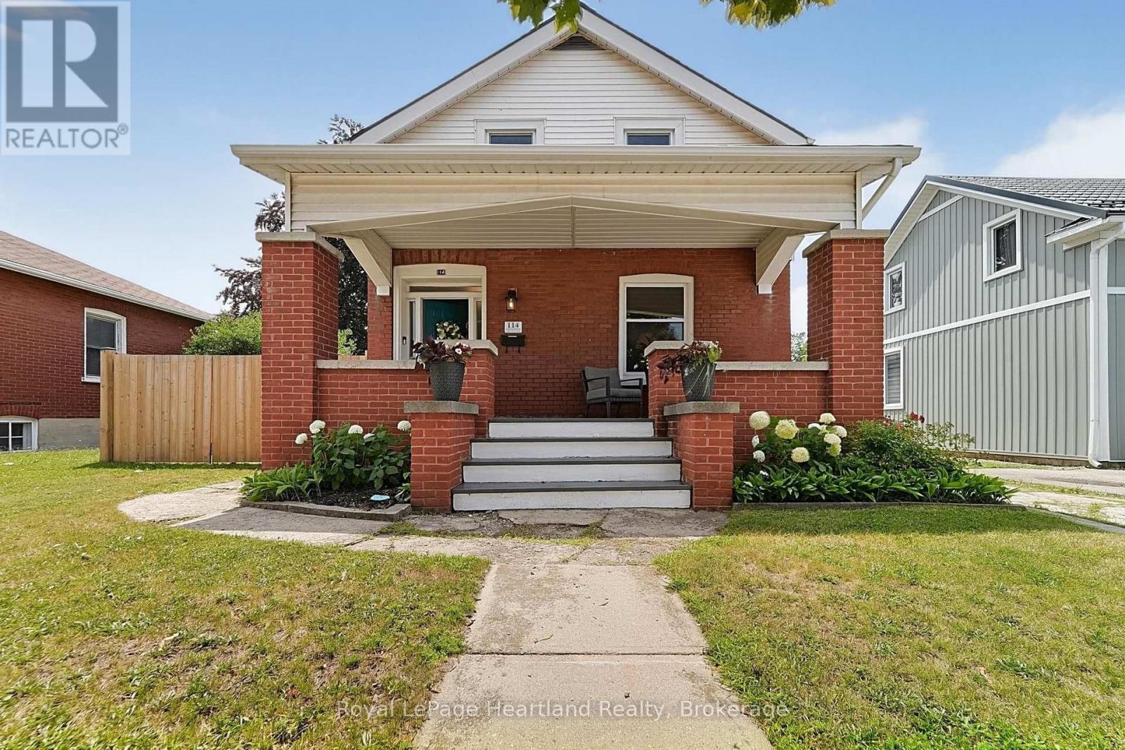 114 Elgin Avenue E, Goderich (Goderich (Town)), ON - Outdoor With Deck Patio Veranda With Exterior